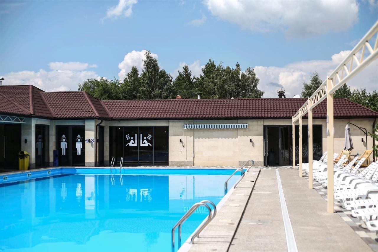 Dvin Hotel Павлодар Екстер'єр фото